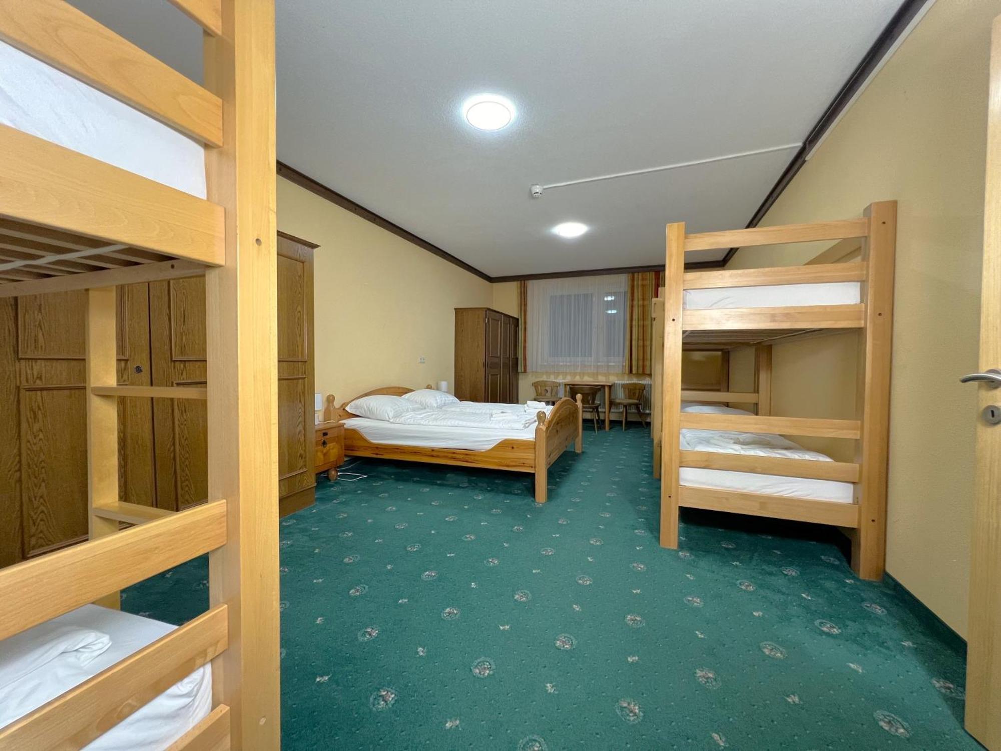 Mountain Hostel ラムサウ・アム・ダッハシュタイン エクステリア 写真