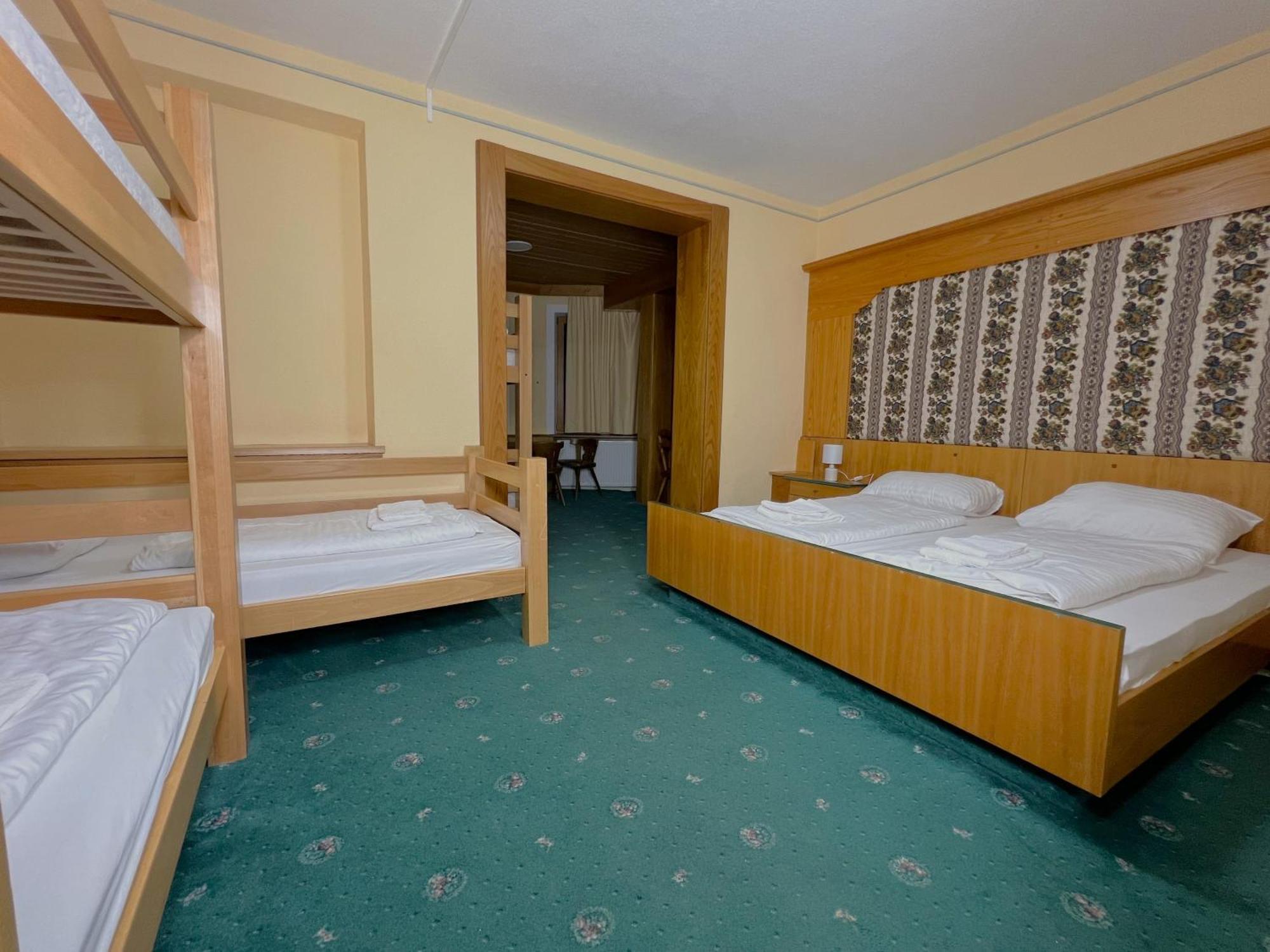 Mountain Hostel ラムサウ・アム・ダッハシュタイン エクステリア 写真